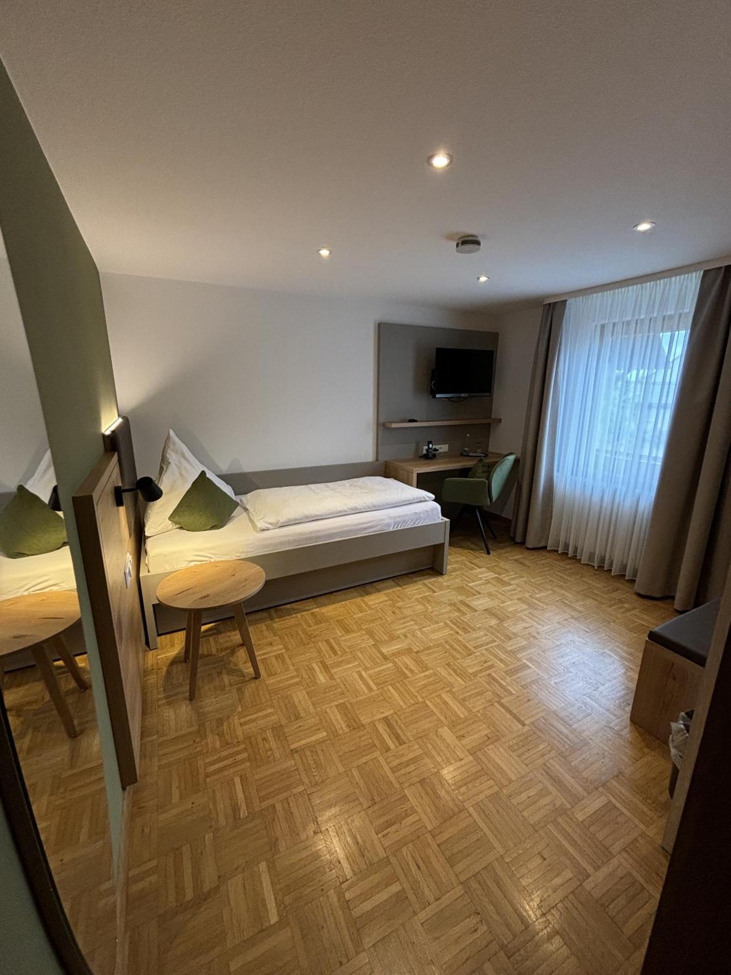 Landgasthaus Zur Linde, Neusatz بوهل الغرفة الصورة